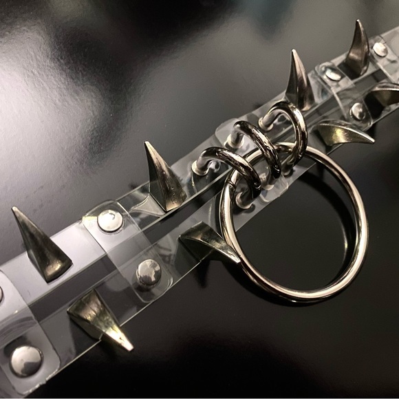 𝕯𝖆𝖗𝐊 𝓐𝖓𝖌𝖊𝖑 CUSTOM Clear Spike Bondage Choker 🗡 - Picture 2 of 6